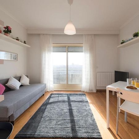 Lovelystay - 1Br Flat With Stunning Views Over Porto Vila Nova de Gaia Exterior foto