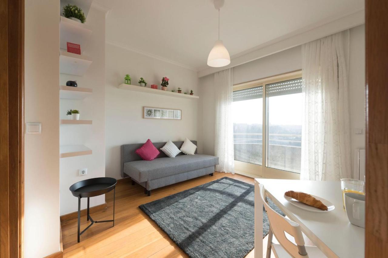 Lovelystay - 1Br Flat With Stunning Views Over Porto Vila Nova de Gaia Exterior foto